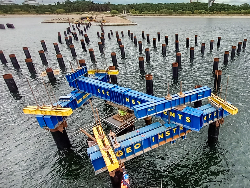 load tests and vibration monitoring