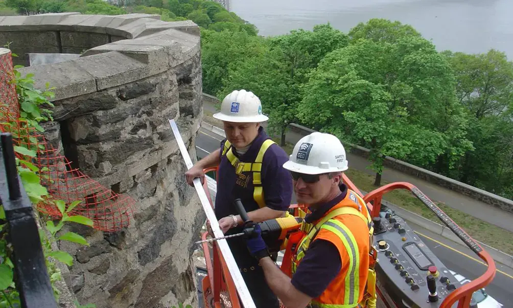 GEO-Instruments installing monitoring