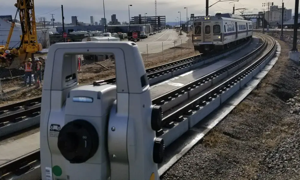 GEO-Instruments total station track monitoring