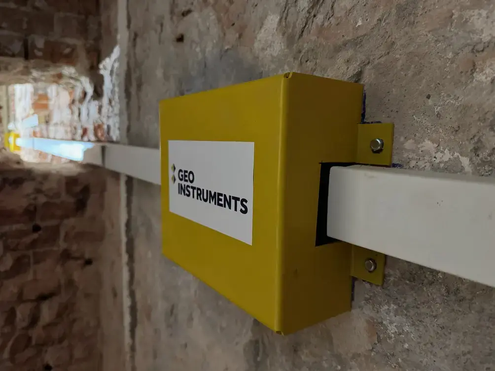 geo-instruments-polska-monitoring-konstrukcji-hlc-niwelacja-automatyczna 5